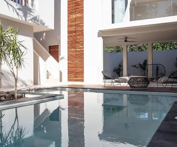 Hacienda 21 Hotel *