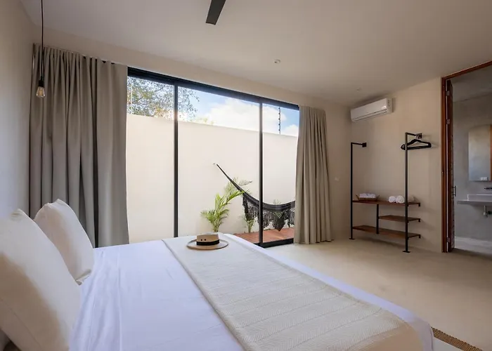 Hacienda 21 *